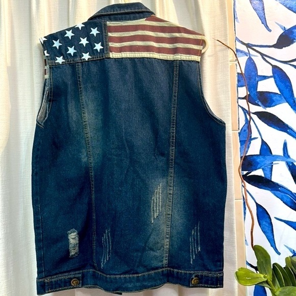 Women’s Camo Classic Fashion Stars & Stripes Distressed Denim Vest - Picture 4 of 8
